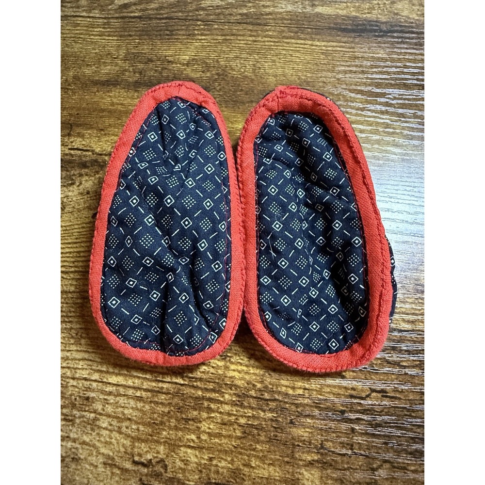 Handmade embroidered traditional Chinese baby booties Red Blue Flowers - Picture 5 of 5